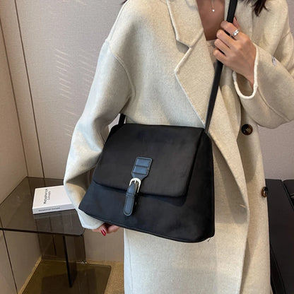 Naya Velours – Sac Bandoulière Suédine à Boucle
