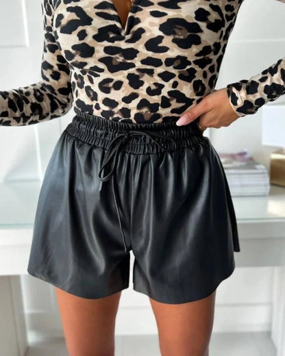 Abigail – Short Taille Haute Décontracté en Simili Cuir